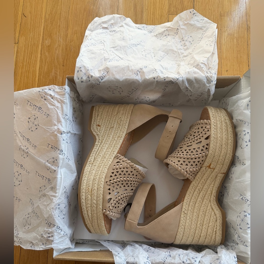 Heeled sandals